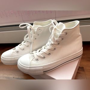 Sincerely Jules White High Top Converse  ✨🌸🤍✨